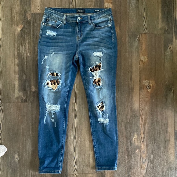 Judy Blue Denim - Women’s Judy Blue skinny fit jeans.  Size13/31 excellent condition